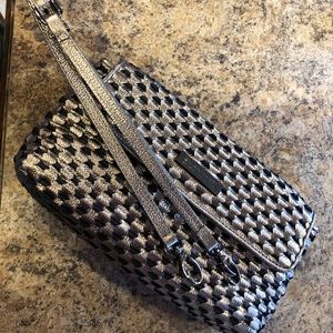 NEVER WORN BURBERRY SHOULDER PURSE GUNMETAL